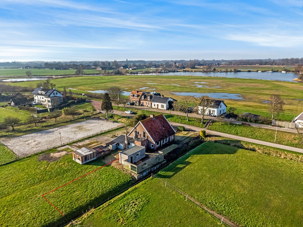45 met rode lijn perceel.jpg 45 met rode lijn perceel.jpg